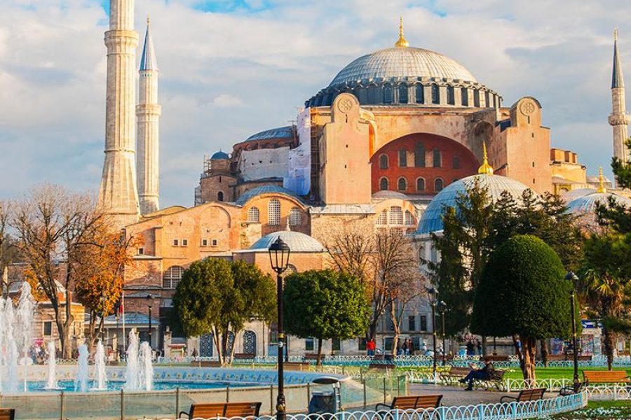 Istanbul City Tour w/ Blue Mosque, Hagia Sophia & Topkapi Palace